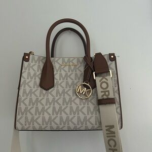 micheal kors purse